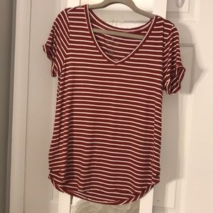 V neck American Eagle Shirt